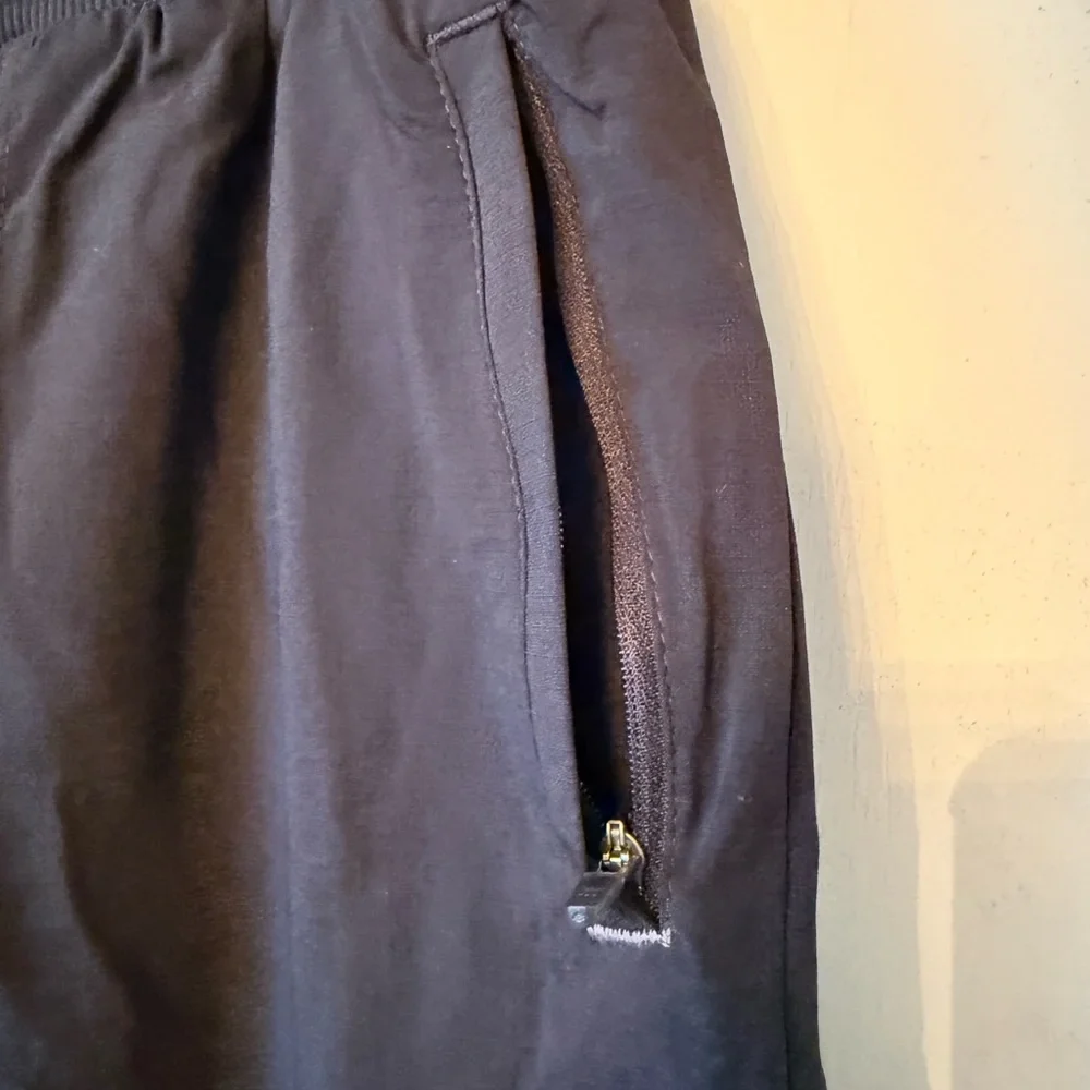 L.L. Bean Black Vista Camp Skort - Picture 6 of 8